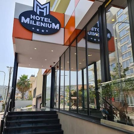 Milenium Hotel Shëngjin エクステリア 写真