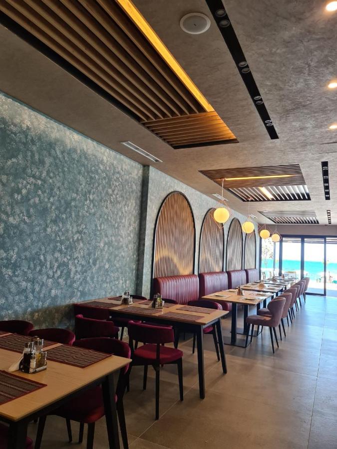 Milenium Hotel Shëngjin エクステリア 写真