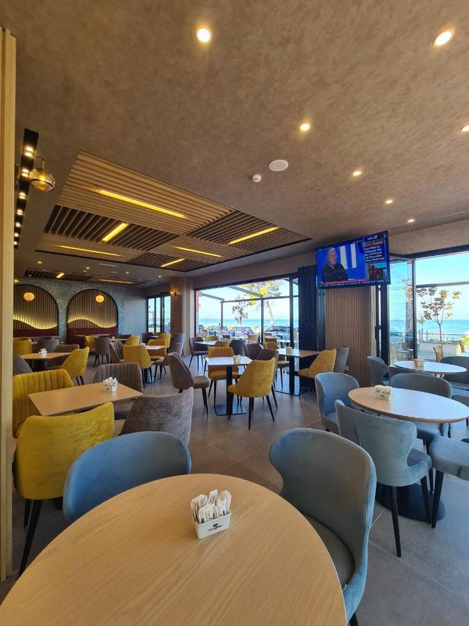 Milenium Hotel Shëngjin エクステリア 写真